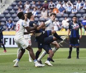 Kaiyun-包含里昂内部会议纪要流出：最后时刻更衣室发声，世俱杯使命明确，控场能力成焦点的词条